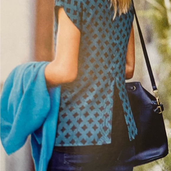 Cabi 3274 Foulard Top - Picture 8 of 8